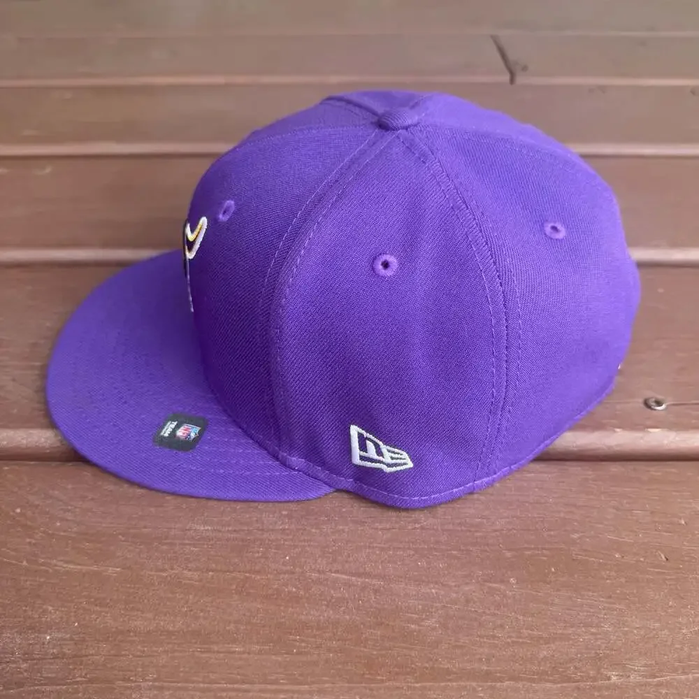 New Era 59Fifty Minnesota Vikings V NFL Purple Fitted Hat Cap Lid 7 3/8